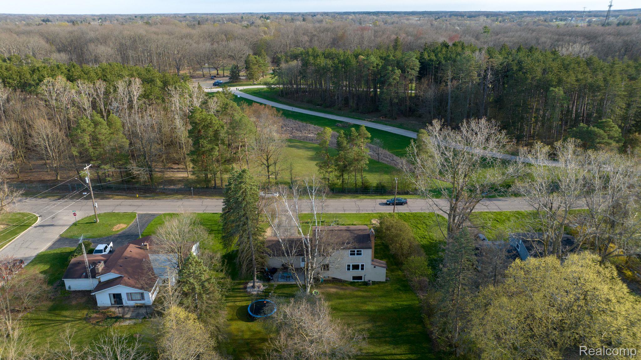 9176 Carpenter Road Flushing, MI 48433 - Photo 30 of 35 Gallery Image 30