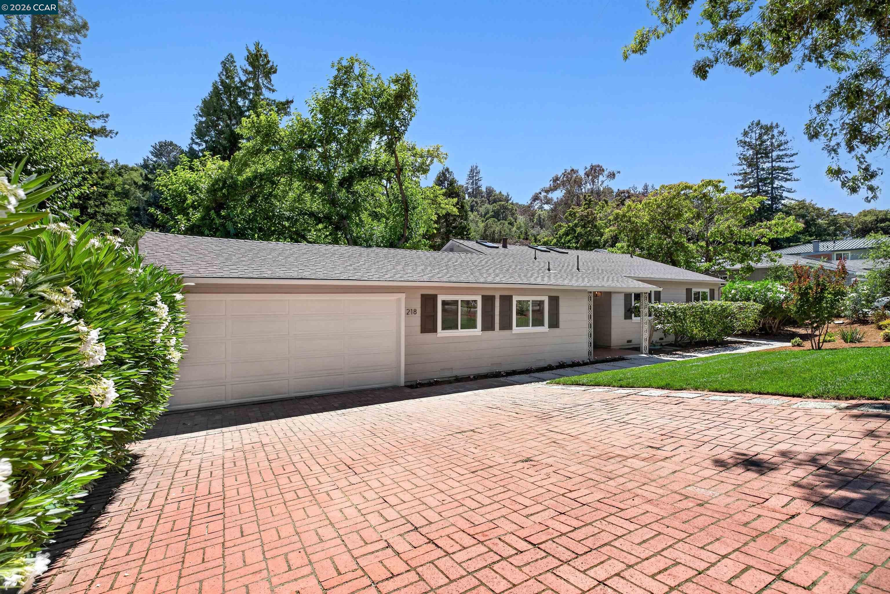 218 Overhill Road Orinda, CA 94563 - Photo 2 of 28