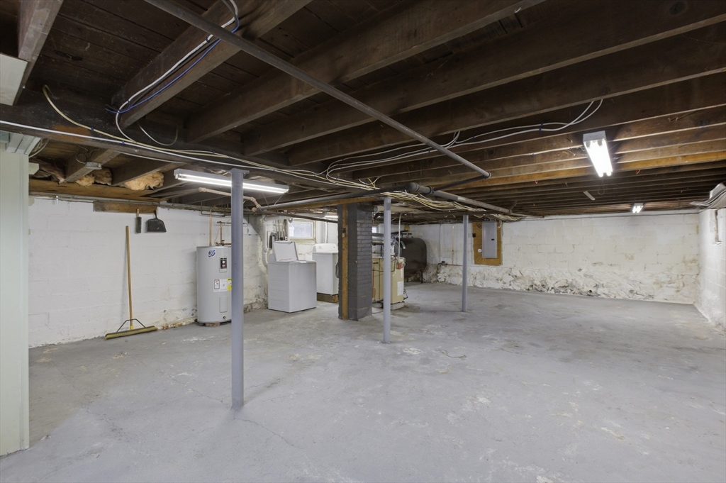 12 Riverside Court Saugus, MA 01906 - Photo 36 of 39