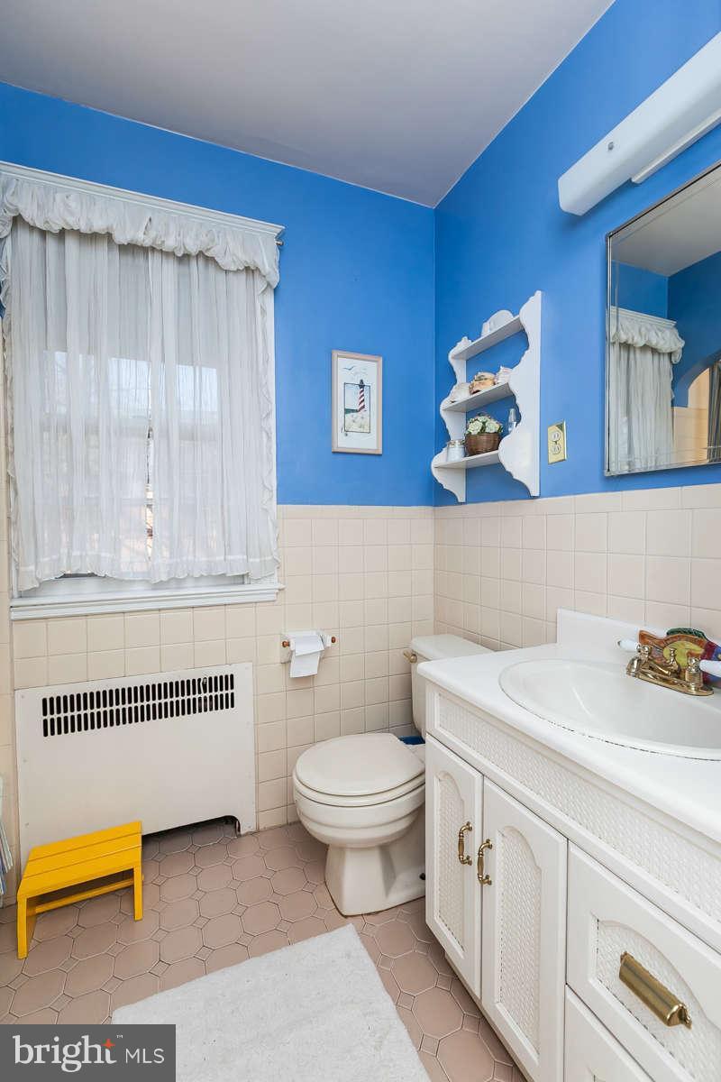 1229 Roundhill Road Baltimore, MD 21218 - Photo 18 of 30 Bath