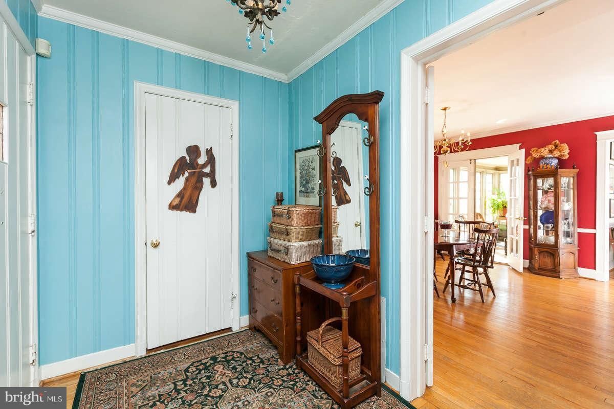 1229 Roundhill Road Baltimore, MD 21218 - Photo 3 of 30 Interior (General)