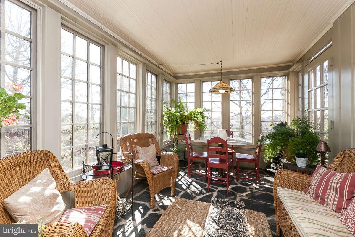 1229 Roundhill Road Baltimore, MD 21218 - Photo 8 of 30 Interior (General)