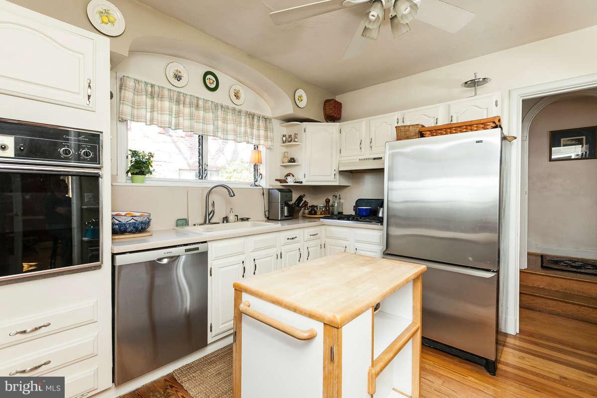 1229 Roundhill Road Baltimore, MD 21218 - Photo 10 of 30 Kitchen