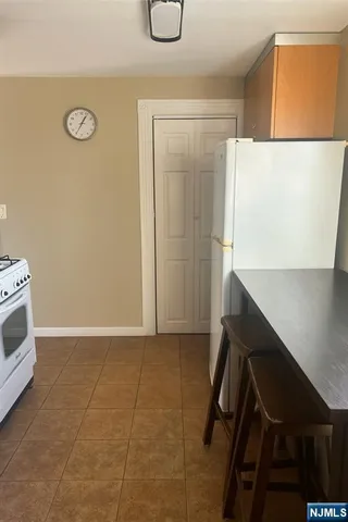 a view of utility room with washer and dryer