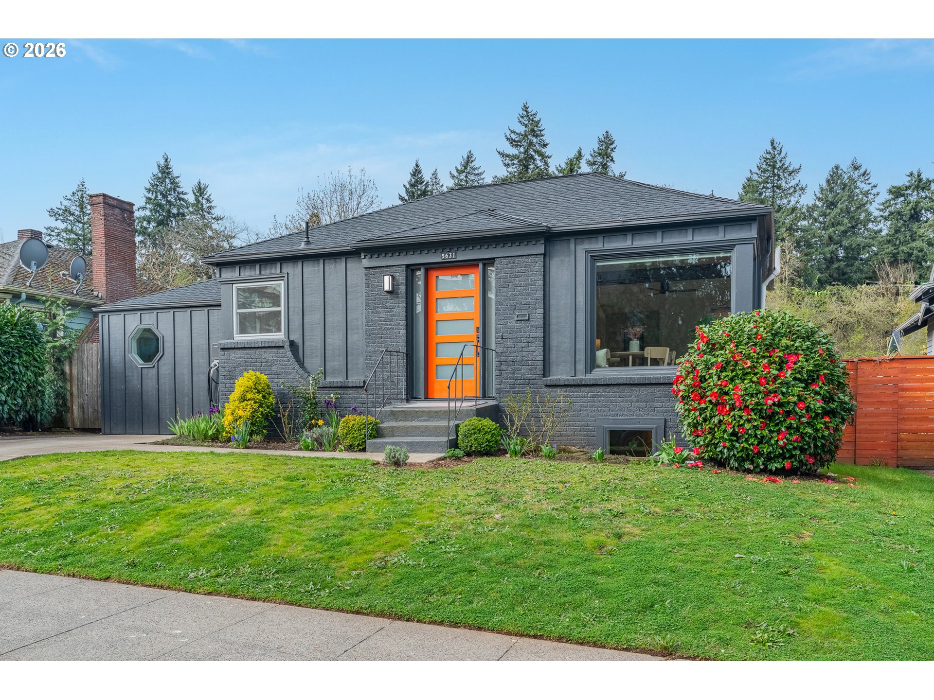 5631 Northeast 23rd Avenue Portland, OR 97211 - Photo 2 of 37