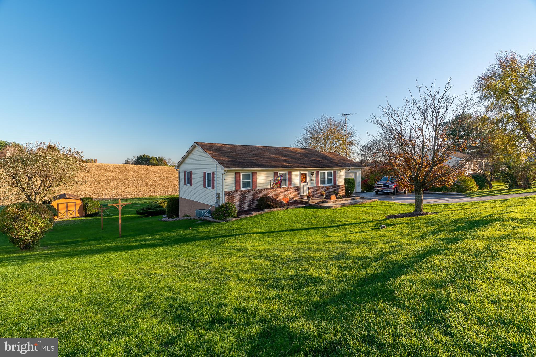 876 Noble Road Christiana, PA 17509 - Photo 3 of 37