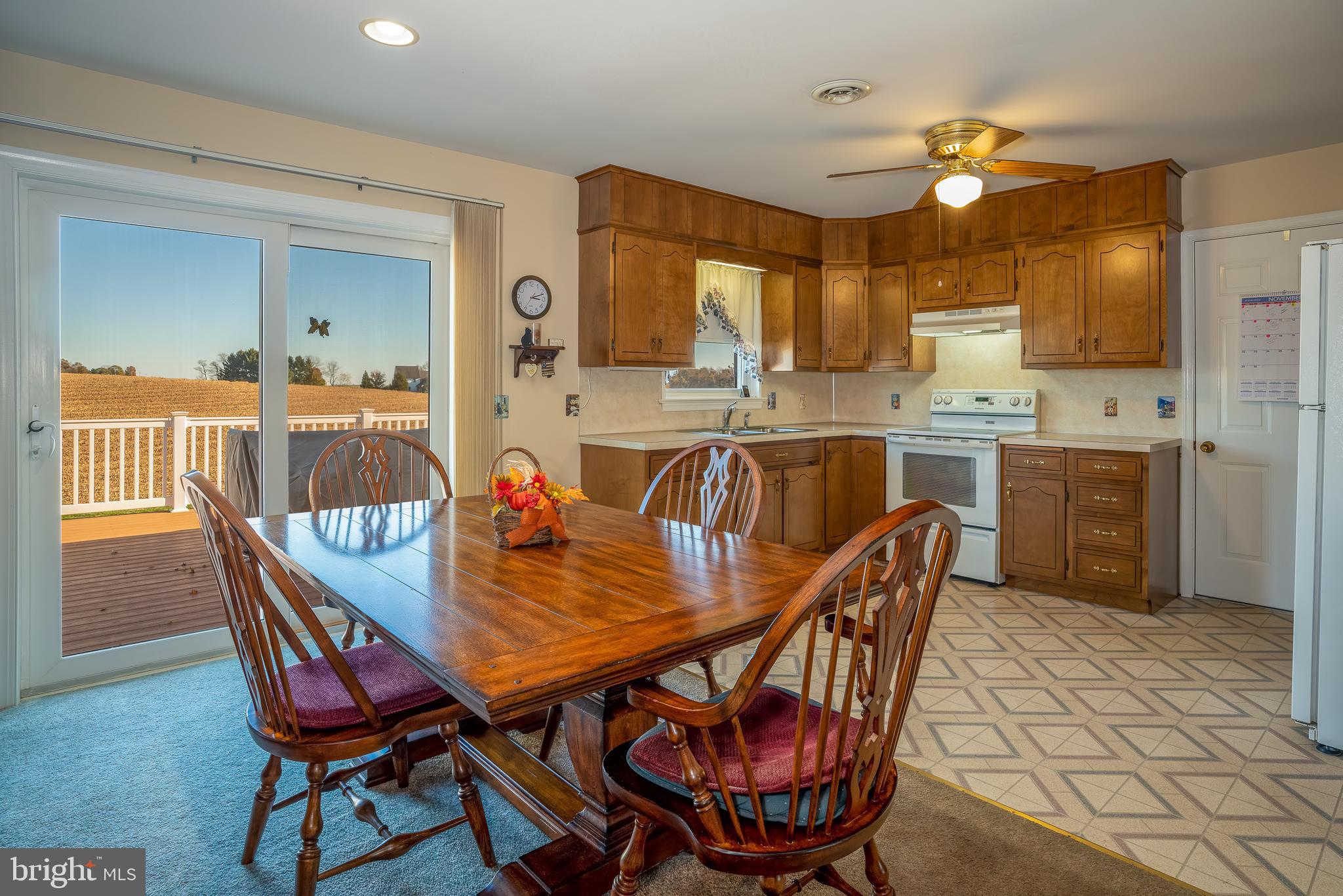 876 Noble Road Christiana, PA 17509 - Photo 8 of 37 Spacious kitchen/dining area