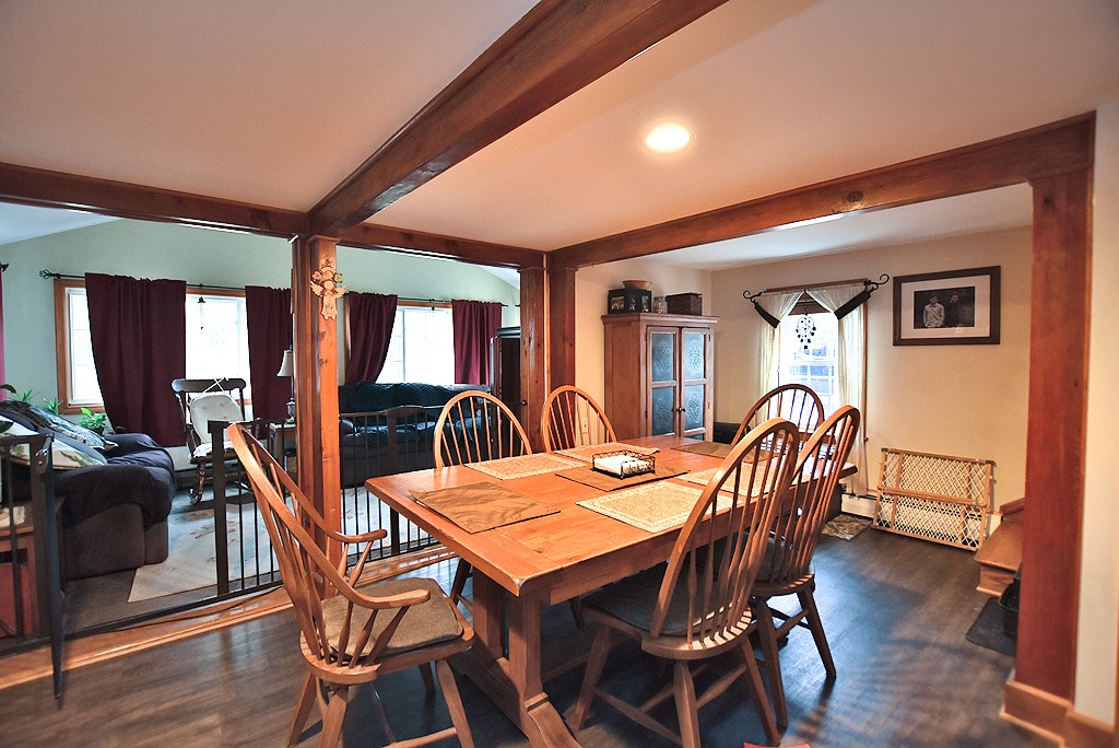 532 Log Road Smithfield, RI 02917 - Photo 4 of 16
