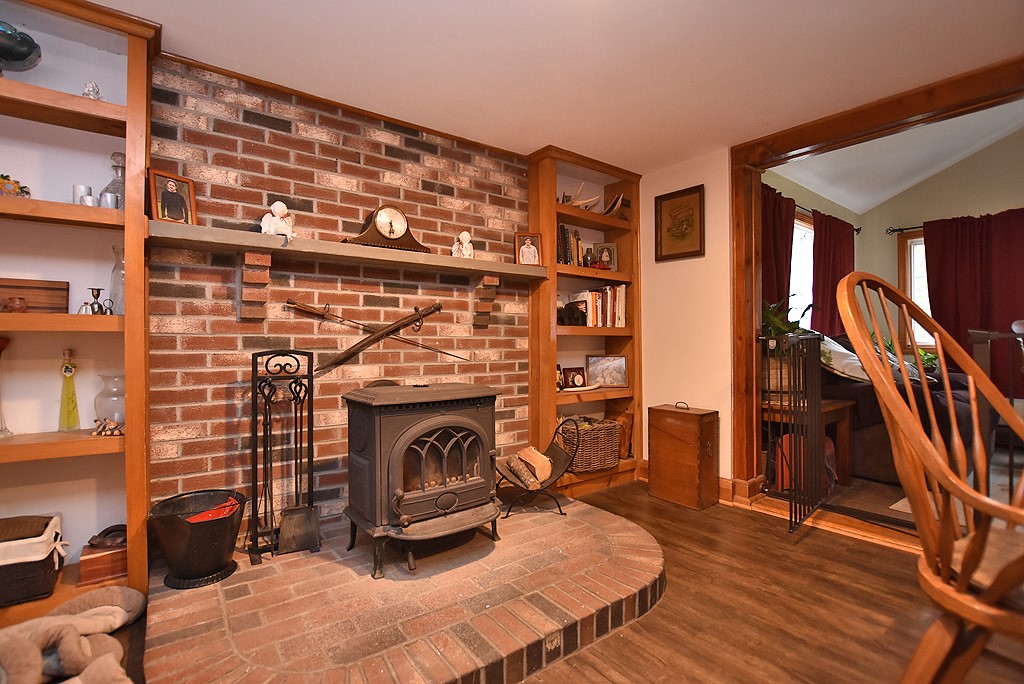 532 Log Road Smithfield, RI 02917 - Photo 5 of 16