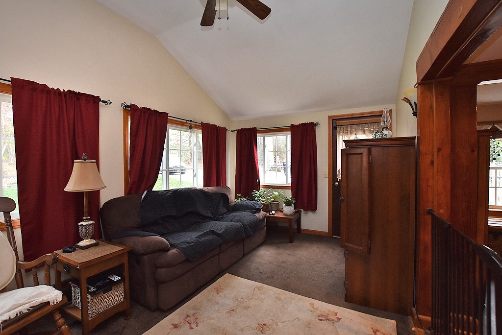 532 Log Road Smithfield, RI 02917 - Photo 6 of 16