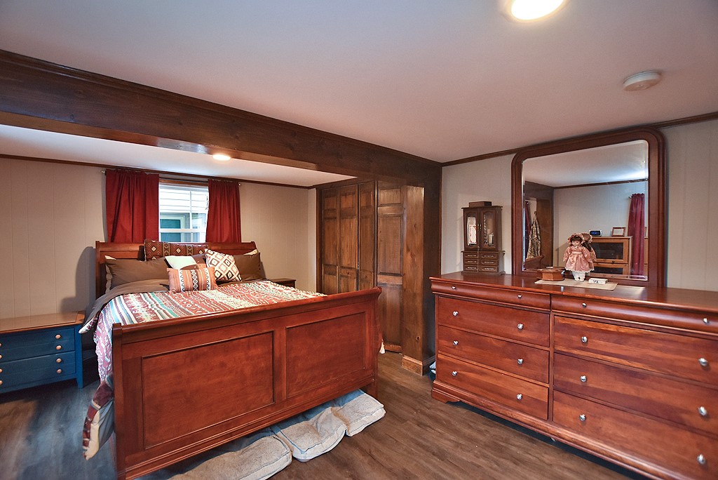 532 Log Road Smithfield, RI 02917 - Photo 8 of 16