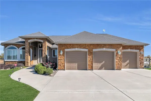 $1,150,000 | 9530 Northwest Caldwell Road, Kidder, MO 64649