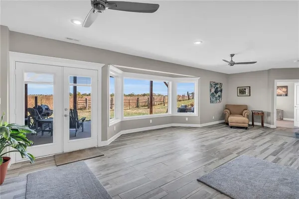 $1,150,000 | 9530 Northwest Caldwell Road, Kidder, MO 64649