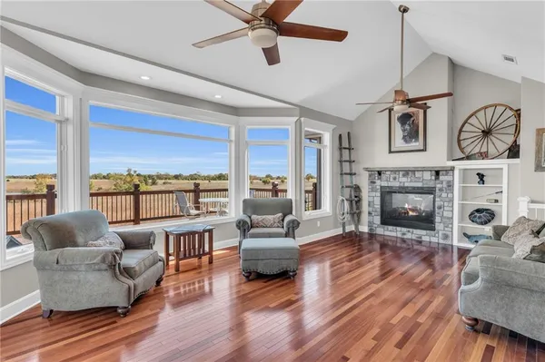 $1,150,000 | 9530 Northwest Caldwell Road, Kidder, MO 64649