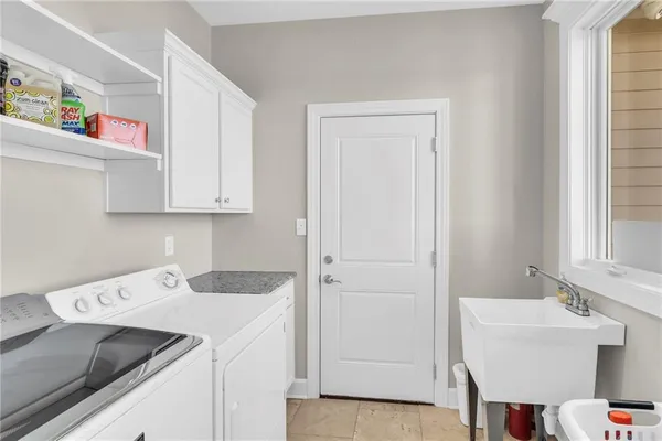 $1,150,000 | 9530 Northwest Caldwell Road, Kidder, MO 64649