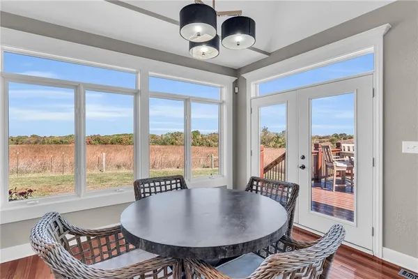 $1,150,000 | 9530 Northwest Caldwell Road, Kidder, MO 64649