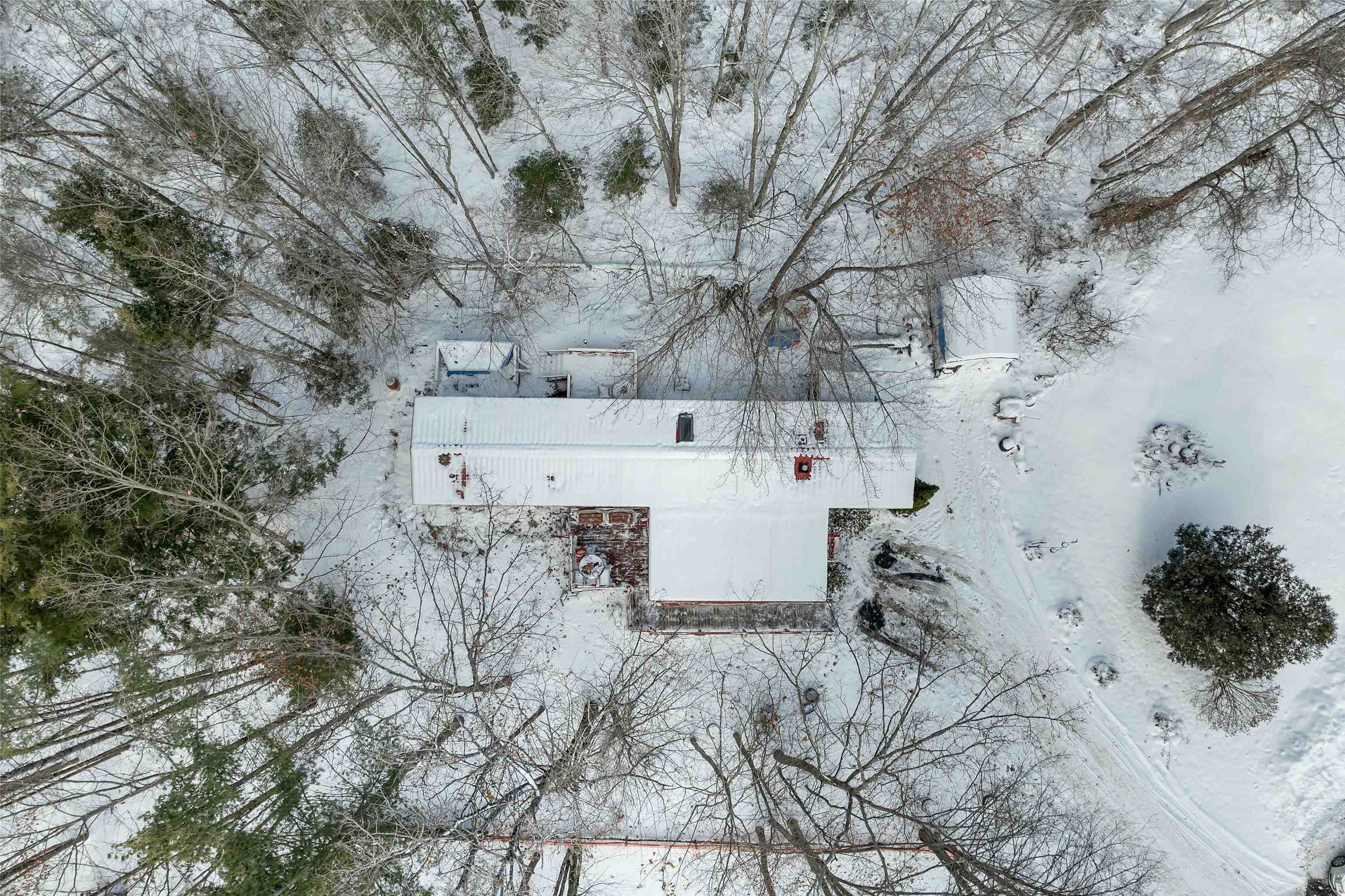 320 Old Lake Shore Road, Unit 17 Gilford, NH 03249 - Photo 9 of 47 Gallery Image 9