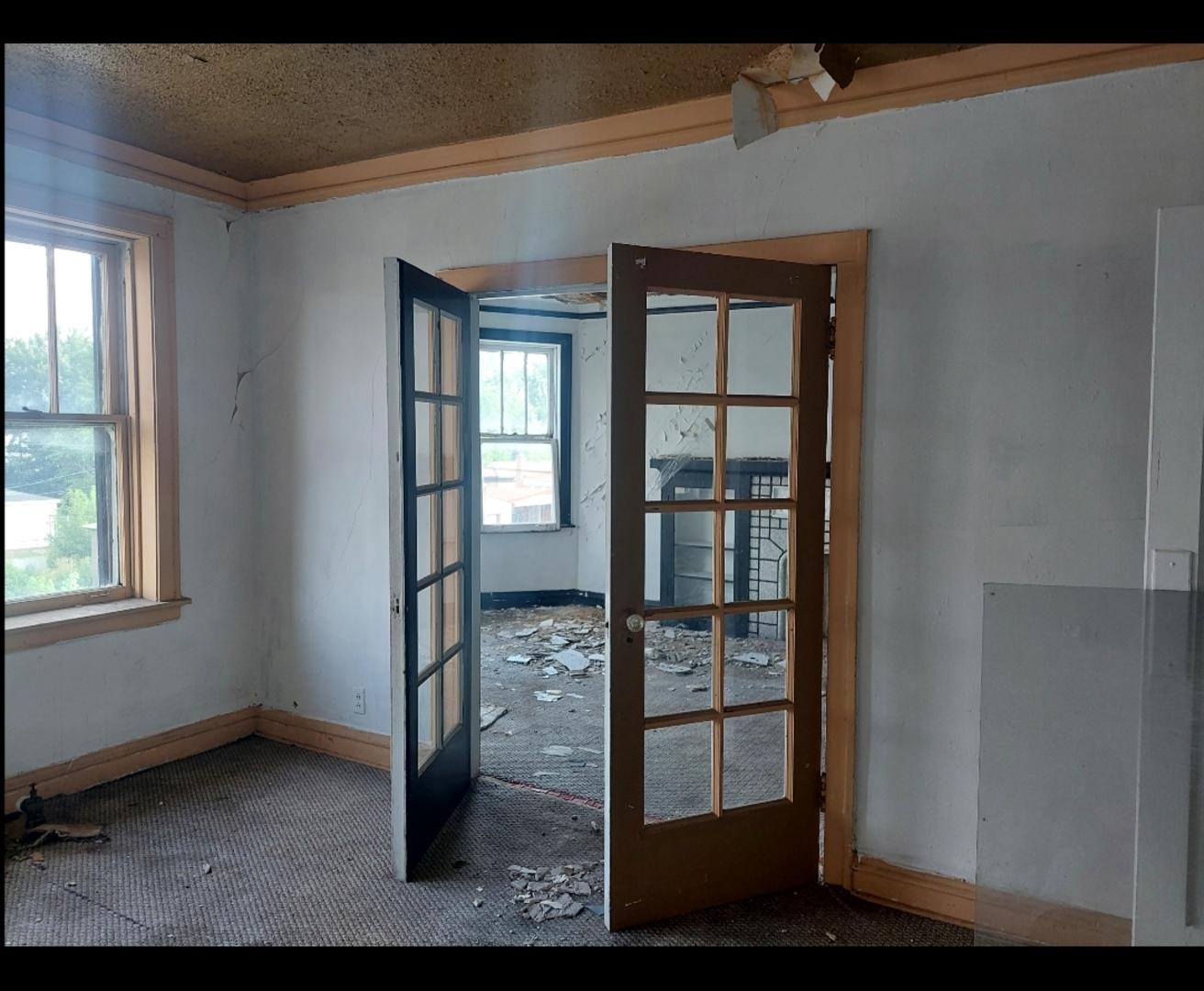 953 West 68th Street Chicago, IL 60621 - Photo 4 of 13