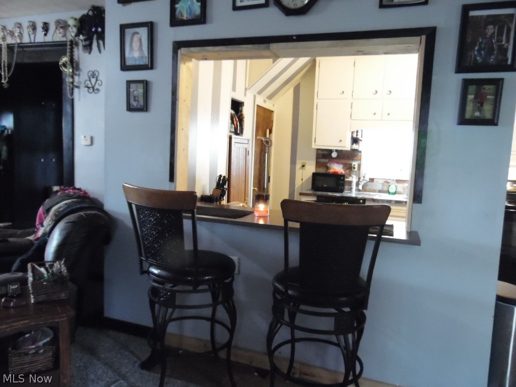 644 Locust Street Coshocton, OH 43812 - Photo 4 of 21