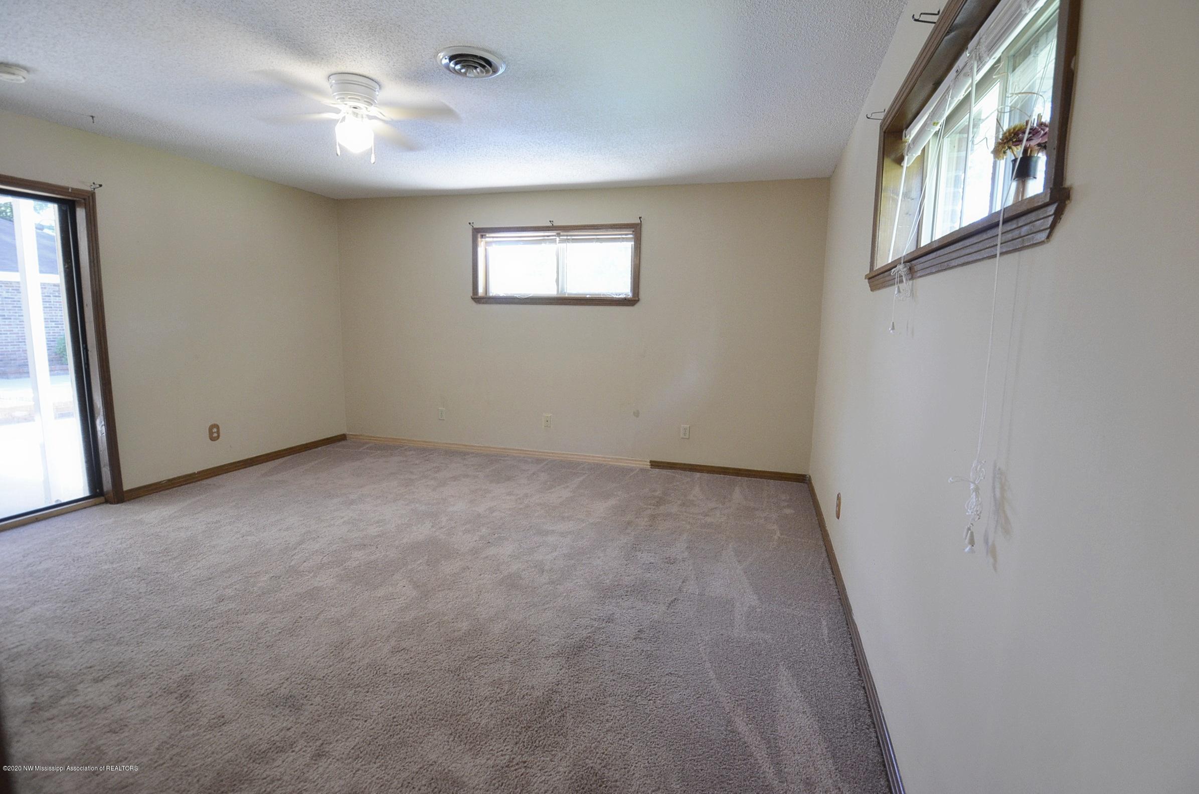 400 Peyton Road Holly Springs, MS 38635 - Photo 12 of 26 Master bedroom