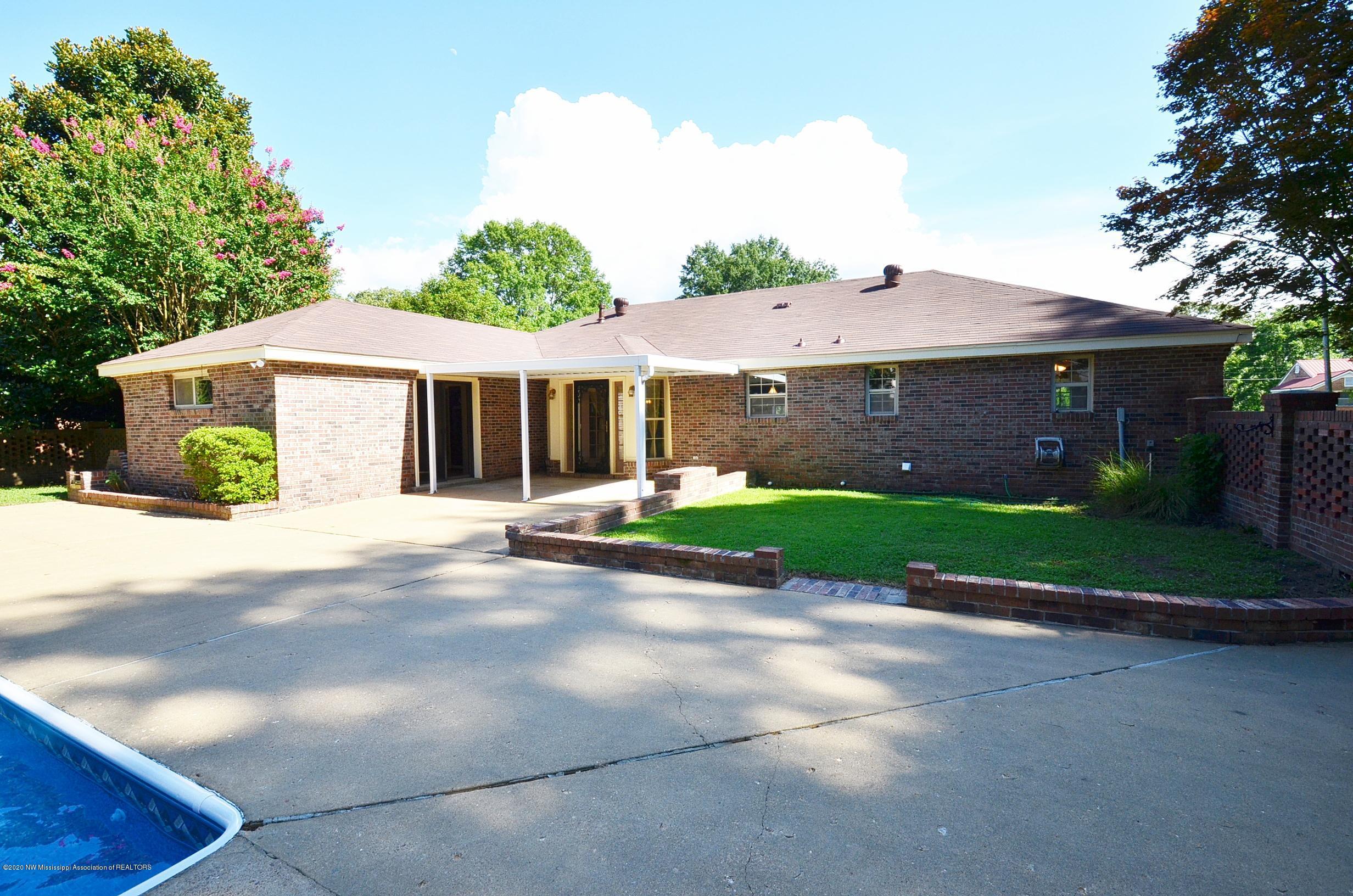 400 Peyton Road Holly Springs, MS 38635 - Photo 18 of 26 Back of home