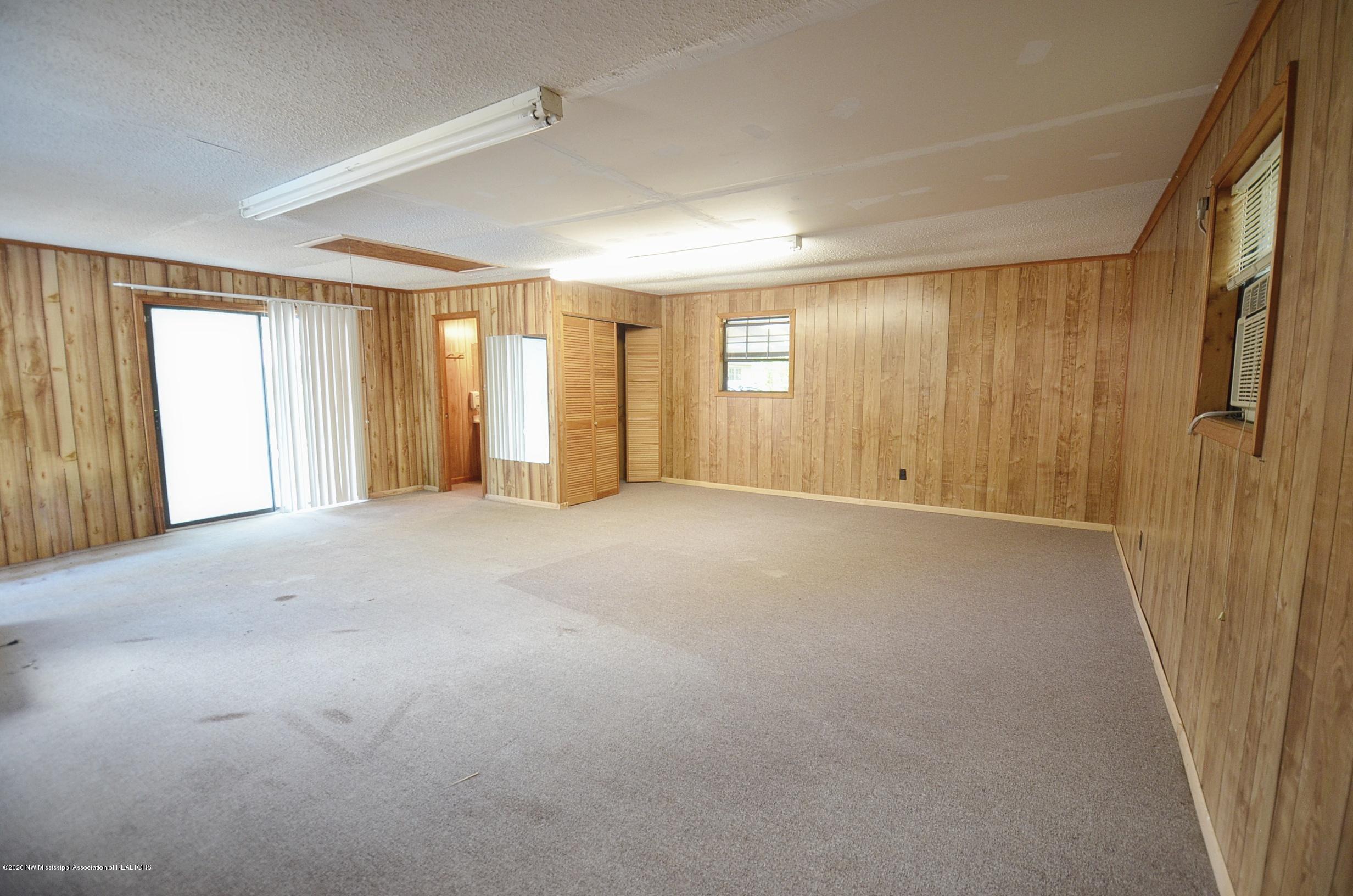 400 Peyton Road Holly Springs, MS 38635 - Photo 24 of 26 Pool house inside