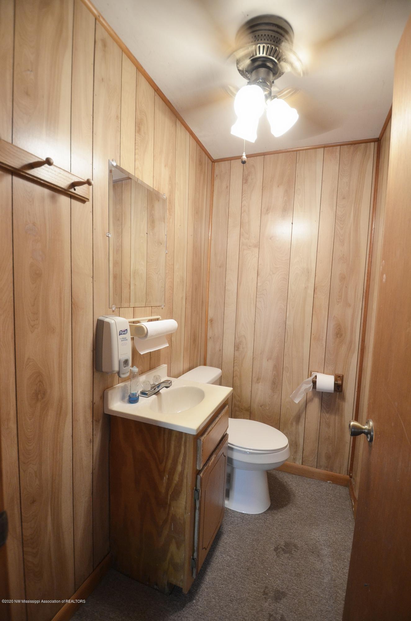 400 Peyton Road Holly Springs, MS 38635 - Photo 25 of 26 Half bath pool house