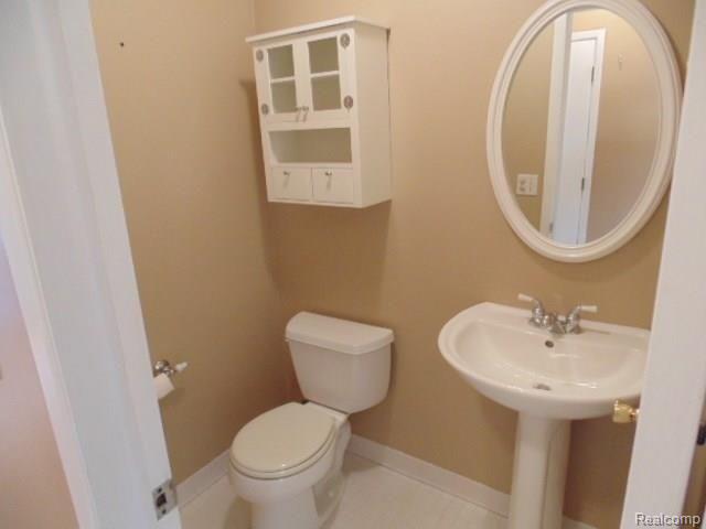 2866 Sandhurst Rochester Hills, MI 48307 - Photo 24 of 28