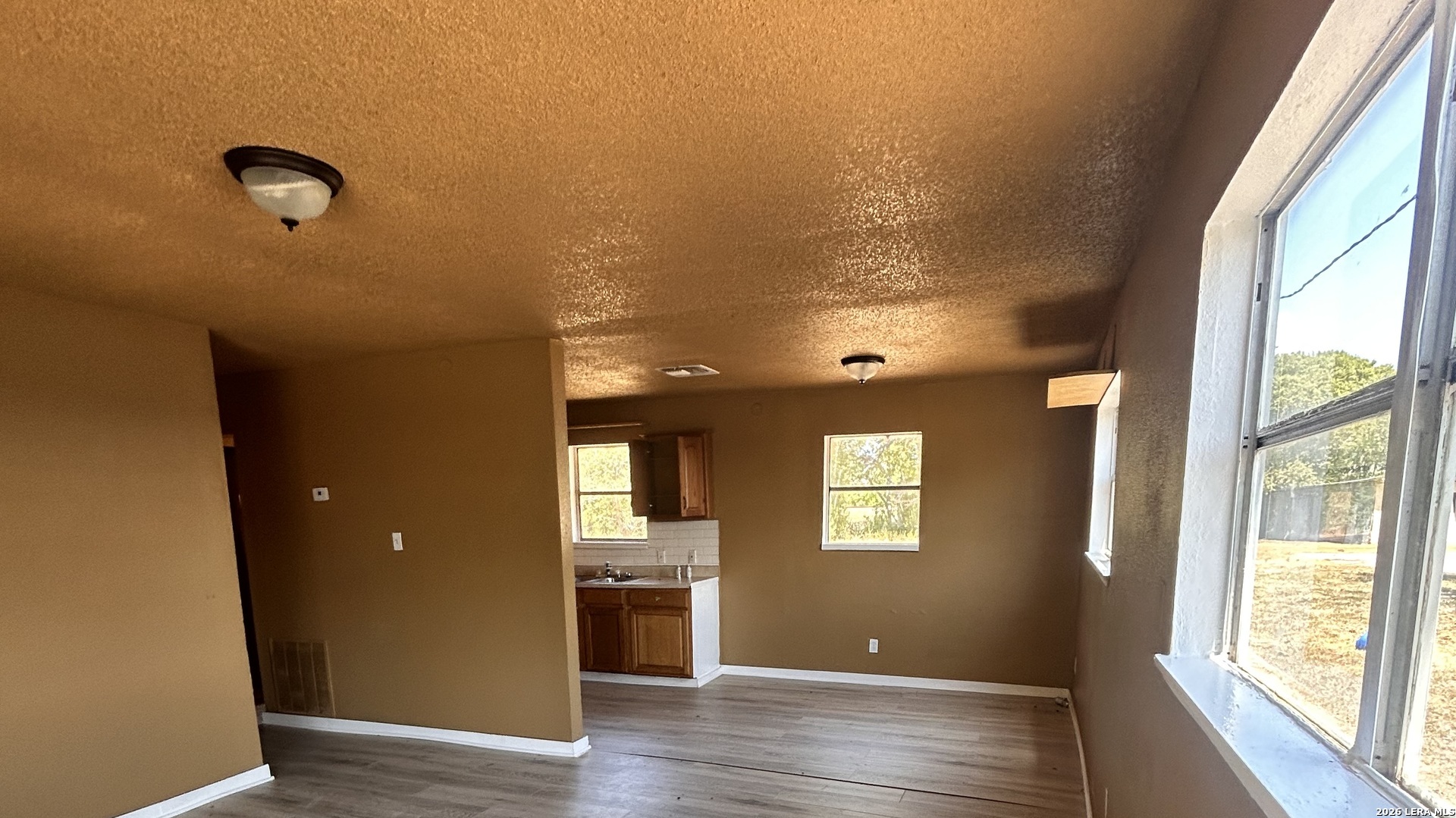 510 Riley Street Seguin, TX 78155 - Photo 2 of 14 Gallery Image 2