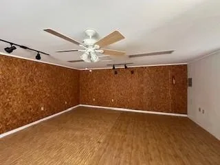 $195,500 | 1200 Cliff Drive, Graham, TX 76450