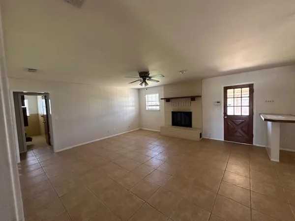 $195,500 | 1200 Cliff Drive, Graham, TX 76450
