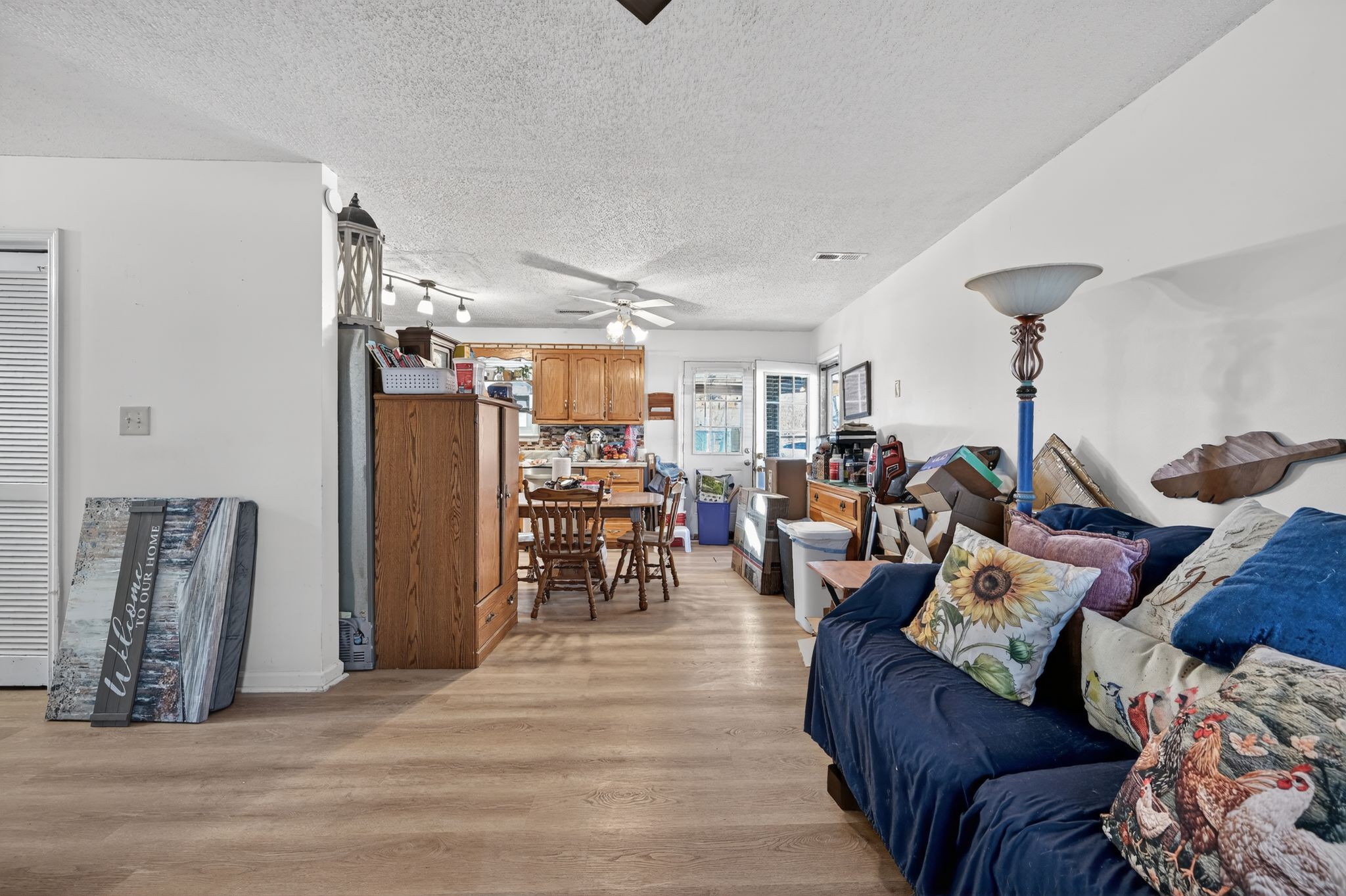 103 Reaves Cove Road Columbia, TN 38401 - Photo 9 of 24 a living room with furniture and a area