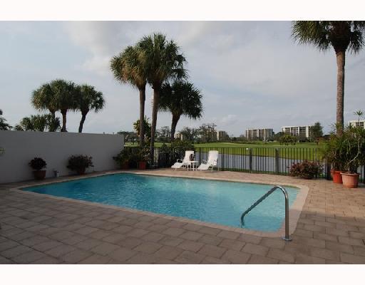 6729 Woodbridge Drive Boca Raton, FL 33434 - Photo 1 of 10 Primary Photo