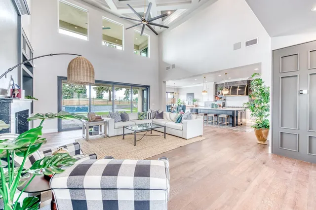 $3,095,000 | 11417 North Portofino Drive, Fresno, CA 93730