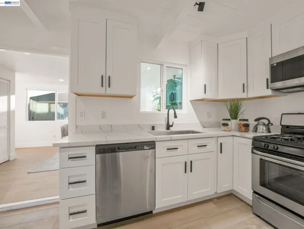 $1,099,000 | 36605 Hafner Street, Newark, CA 94560