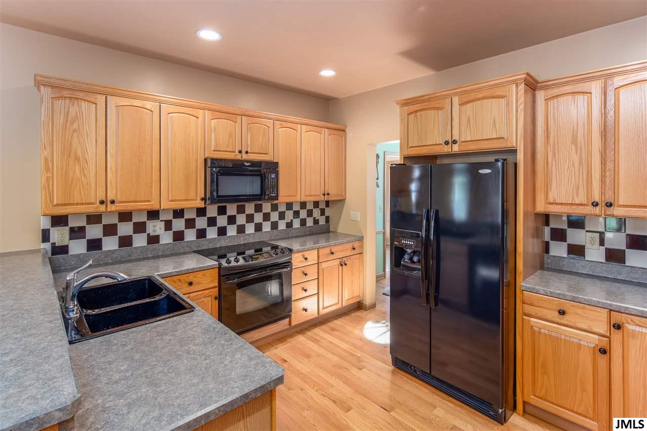 1411 Hayball Road Jackson, MI 49201 - Photo 5 of 36 Photo 5