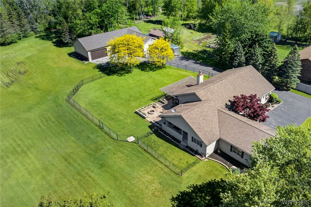4119 Beach Ridge Road Pendleton, NY 14120 - Photo 5 of 50
