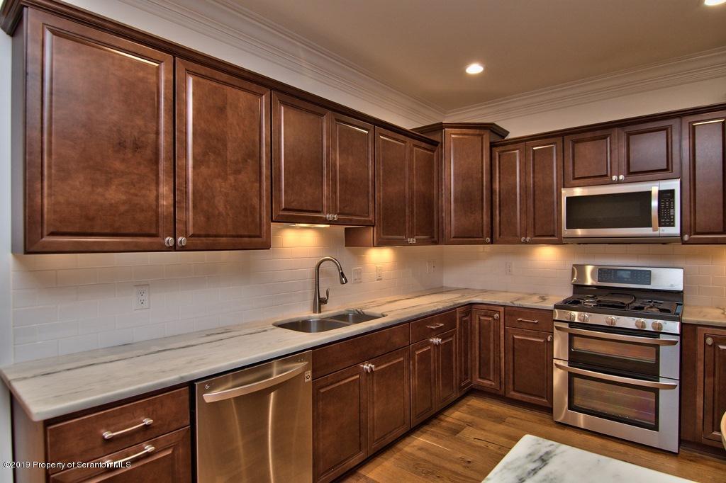 113 Wyndham Road Clarks Summit, PA 18411 - Photo 10 of 47 Gallery Image 10