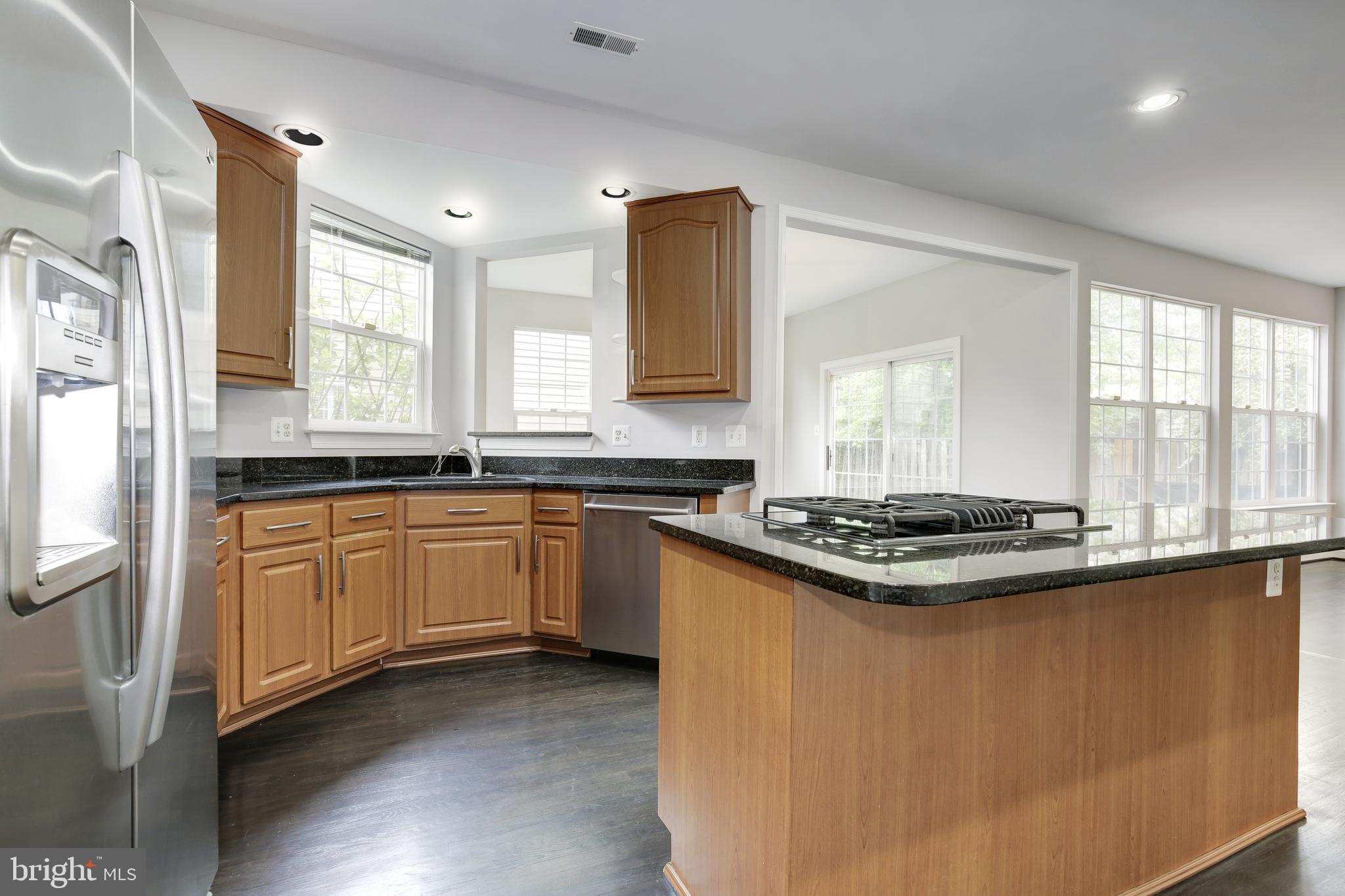 2048 Madrillon Road Vienna, VA 22182 - Photo 12 of 59 kitchen