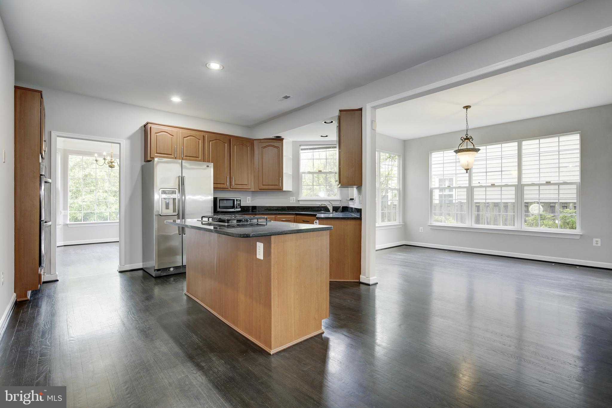 2048 Madrillon Road Vienna, VA 22182 - Photo 15 of 59 kitchen