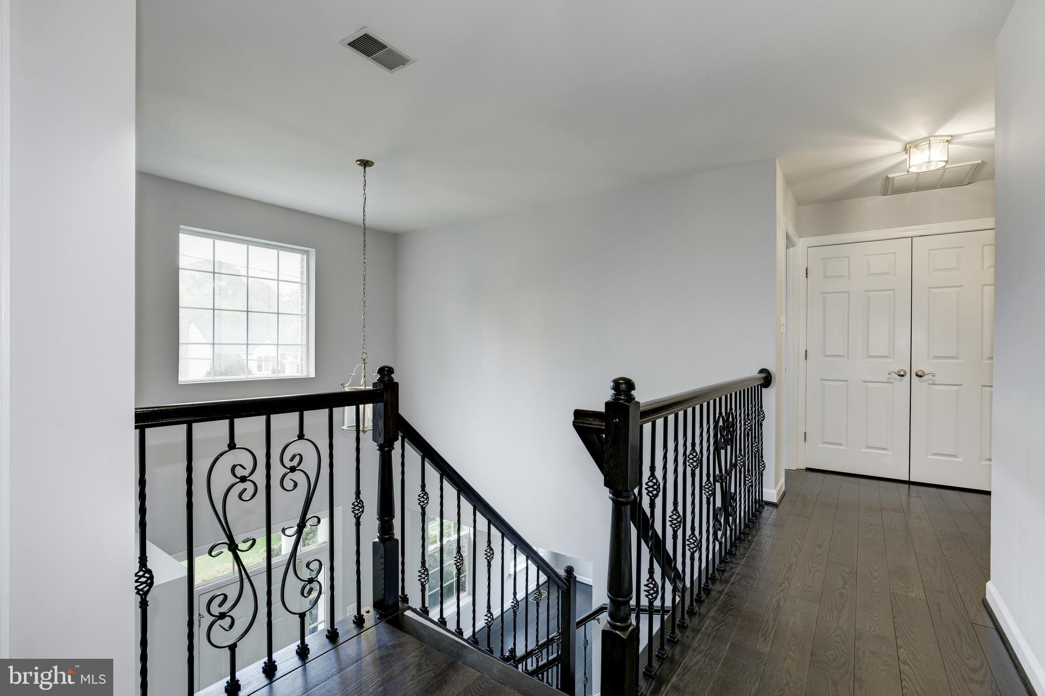 2048 Madrillon Road Vienna, VA 22182 - Photo 25 of 59 interior