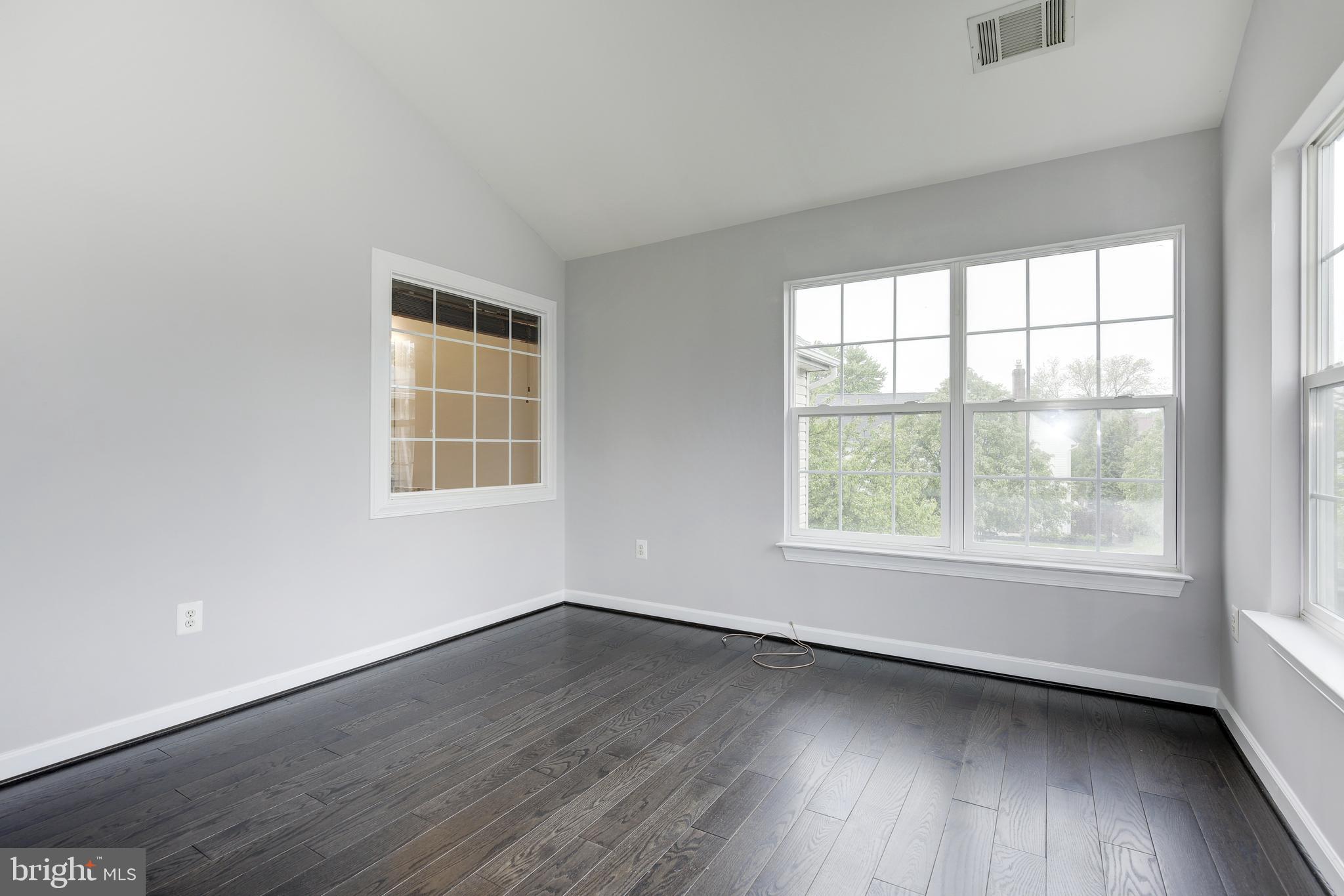 2048 Madrillon Road Vienna, VA 22182 - Photo 31 of 59 primary suite- sitting room