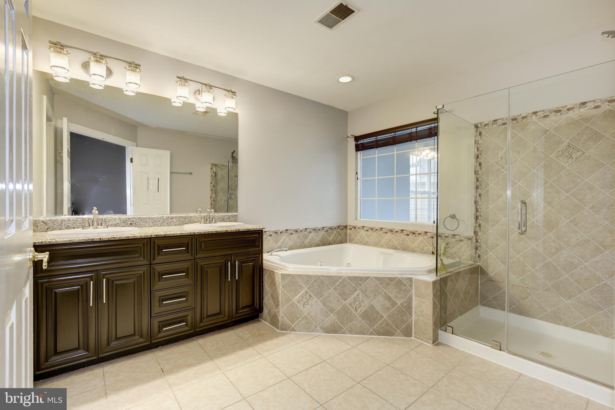 2048 Madrillon Road Vienna, VA 22182 - Photo 33 of 59 primary bath