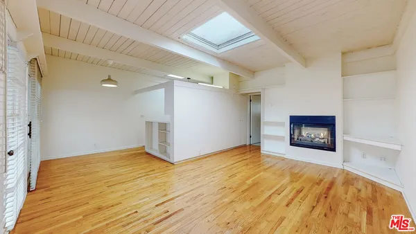 $3,500 | 1123 10th Street, Unit E, Santa Monica, CA 90403