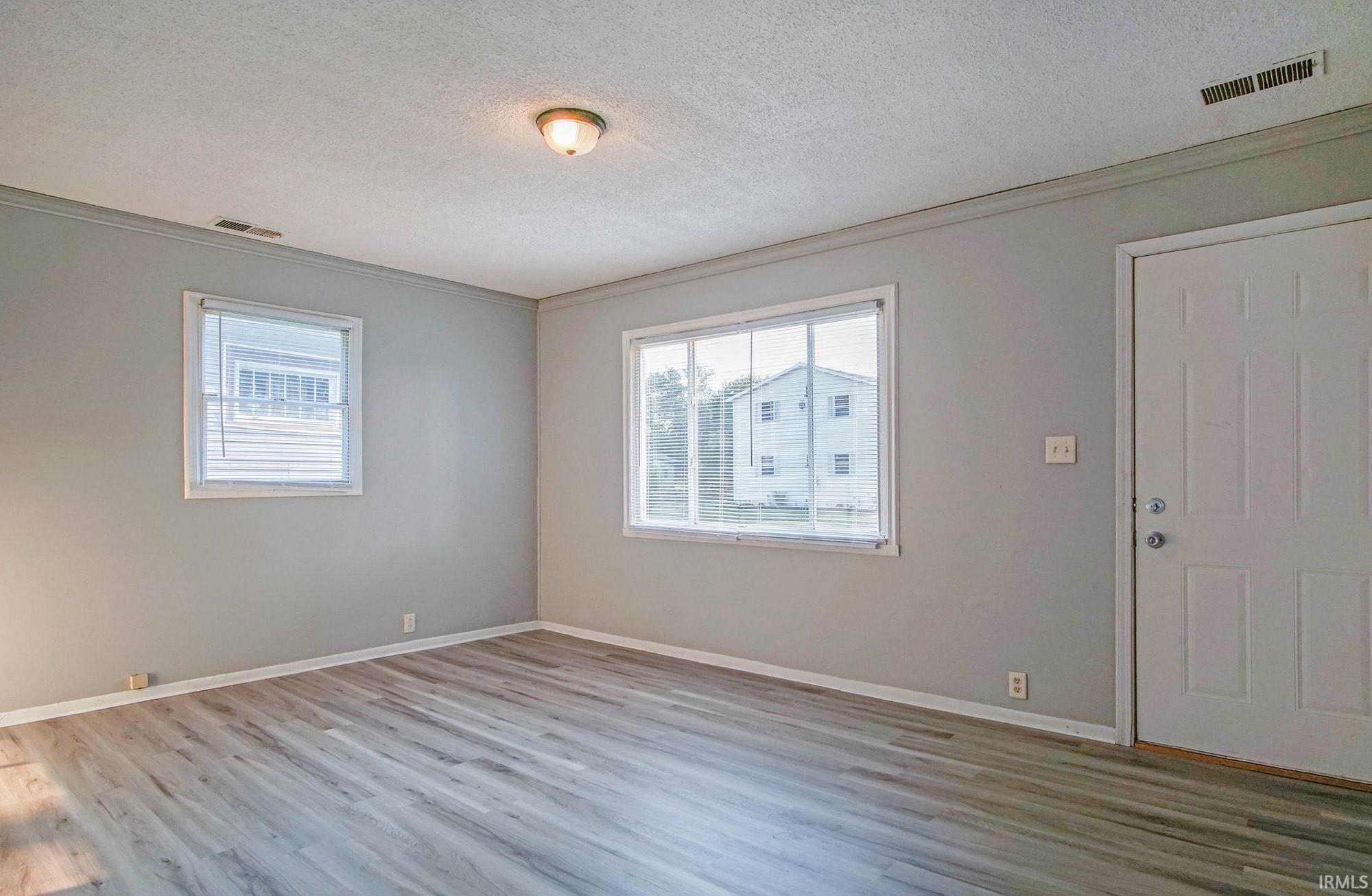 237 South Kaley Street South Bend, IN 46619 - Photo 2 of 10