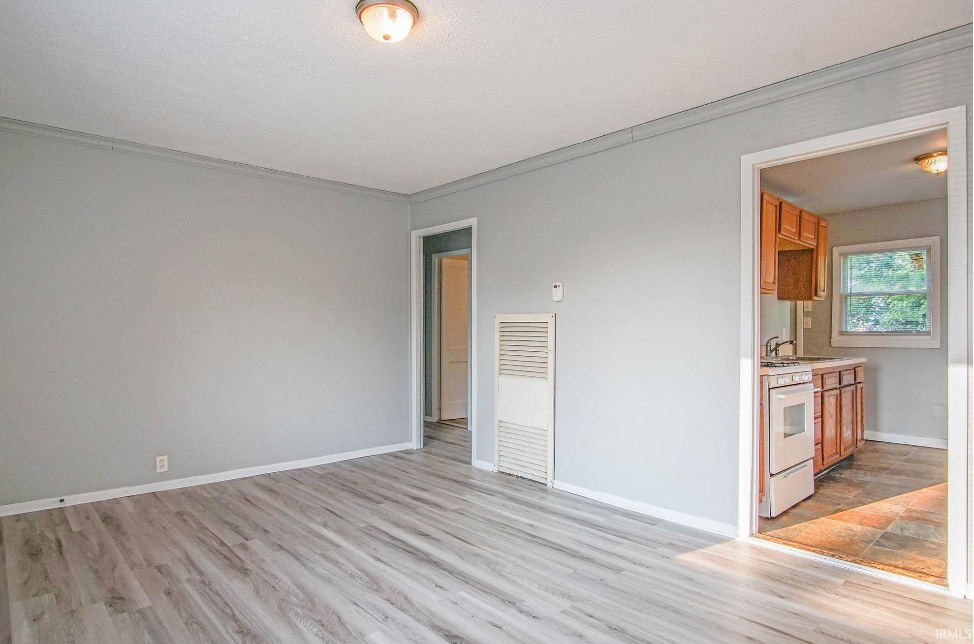 237 South Kaley Street South Bend, IN 46619 - Photo 6 of 10