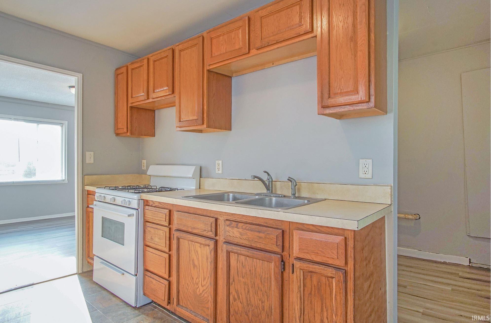 237 South Kaley Street South Bend, IN 46619 - Photo 7 of 10
