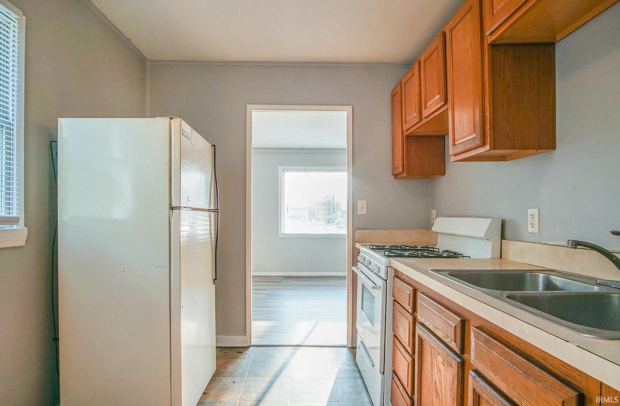237 South Kaley Street South Bend, IN 46619 - Photo 8 of 10