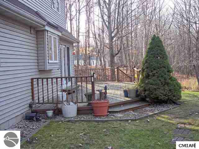 1214 West Deerfield Road Mount Pleasant, MI 48858 - Photo 7 of 9 1772528-6.JPG