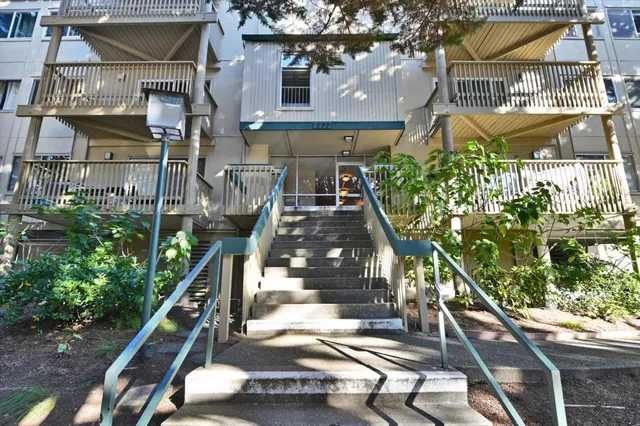 $438,000 | 377 Mandarin Drive, Unit 204, Daly City, CA 94015